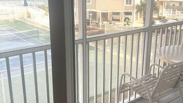 Condo tiện nghi đơn giản, 2 phòng ngủ, bếp, sát bãi biển | Quang cảnh biển