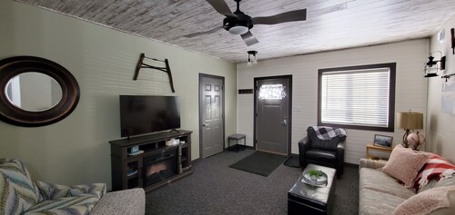 Building 108  Quaint and Cozy 1 Bedroom Apartment. Desirable Location.
