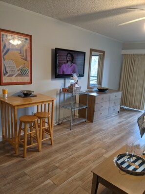 Dining - Hidden gem in the heart of Ocean Creek (Myrtle Beach)