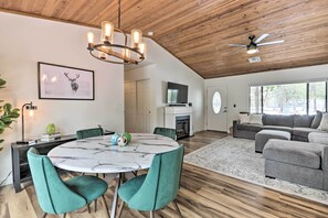 TV, fireplace - ~ 8 Mi to State Park & Trails: Pine Mountain Home (Pine)