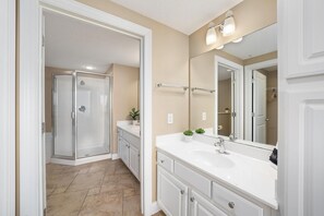 Shower, hair dryer, towels - Triple en-suite unit with miles-long views of the Gulf | Beach Chairs Included (Panama City Beach)