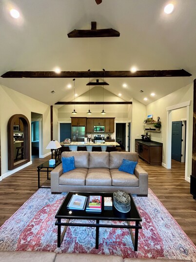 Newly opened 3 BDRM Silver Creek Loft- Luxury in Historic Farm Barn Setting