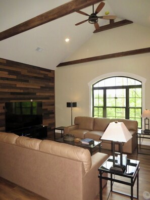 Smart TV, stereo