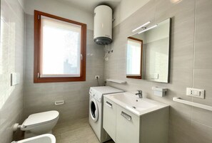 Unclassified image, 4 of 9, button