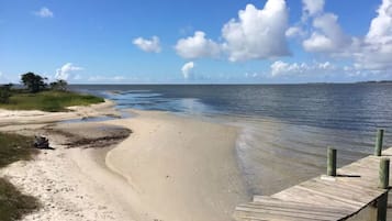 Aan het strand, ligstoelen aan het strand