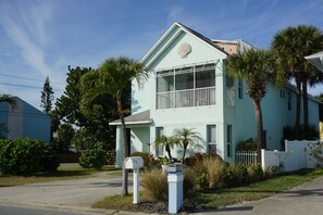 Exterior - ***Rooftop Oceanview Beach House (Cocoa Beach)