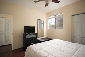 2 bedrooms, iron/ironing board, WiFi, bed sheets