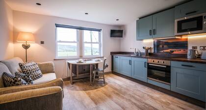 Stones Throw - Gorgeous apartment with superb views. 4-miles from Kendal