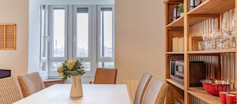 Apartment in front of Bilbao River, next to metro