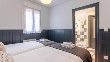 3 chambres, bureau, fer et planche Ă repasser, Wi-Fi gratuit