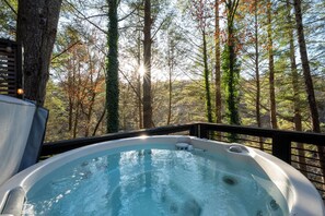 Tina de hidromasaje al aire libre