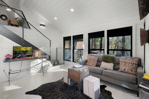 TV - AFrame of Style - Fightingtown Creek (Blue Ridge)