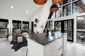 Interior - AFrame of Style - Fightingtown Creek (Blue Ridge)