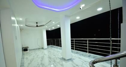 Om Guest House