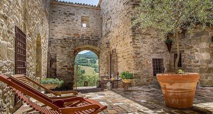 Villa Cenobio C: A characteristic and welcoming studio apartment made of stone, with Free WI-FI.