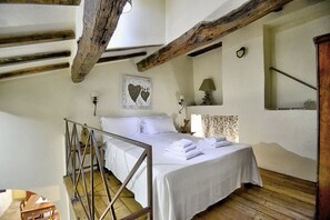 Bügeleisen/Bügelbrett, kostenloses WLAN, Bettwäsche