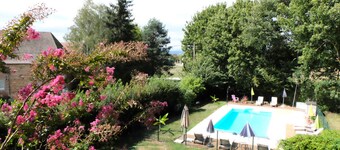 Cottage 10 people in a park with swimming pool