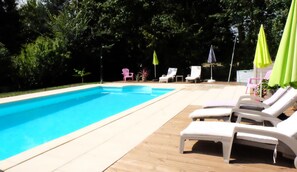 Outdoor pool, a heated pool - Cottage 10 people in a park with swimming pool (Argilly)