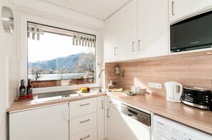 Kühlschrank, Mikrowelle, Geschirrspüler