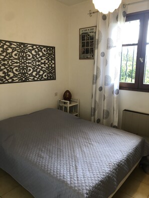2 bedrooms, iron/ironing board, free WiFi - Bas de Villa,piscine,calme,sécurisé, Ajaccio (Ajaccio)