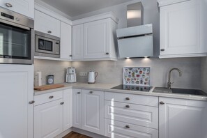 Køleskab, mikrobølgeovn, ovn, opvaskemaskine