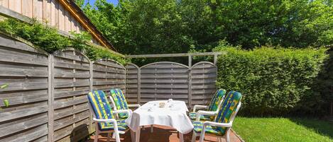 تناول الطعام بالخارج