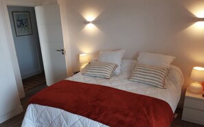 2 bedrooms, iron/ironing board, free WiFi, bed sheets - Air-conditioned corner apartmentSplendid views.FREE WIFI. ON THE BEACH 🏖️. (Platja d'Aro)