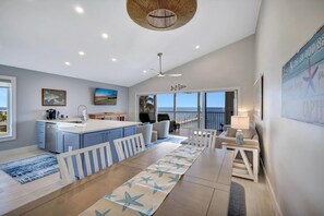 Interior - Captiva hide a way 2B - Gorgeous Bayside Unit In The Heart Of Captiva! (Captiva)