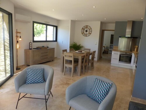 VACATION VILLA 4 STARS 6 PERS WITH HEATED POOL IN PROVENCE