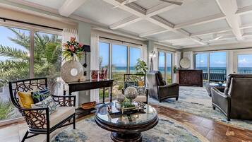 Fernseher, Stereoanlage