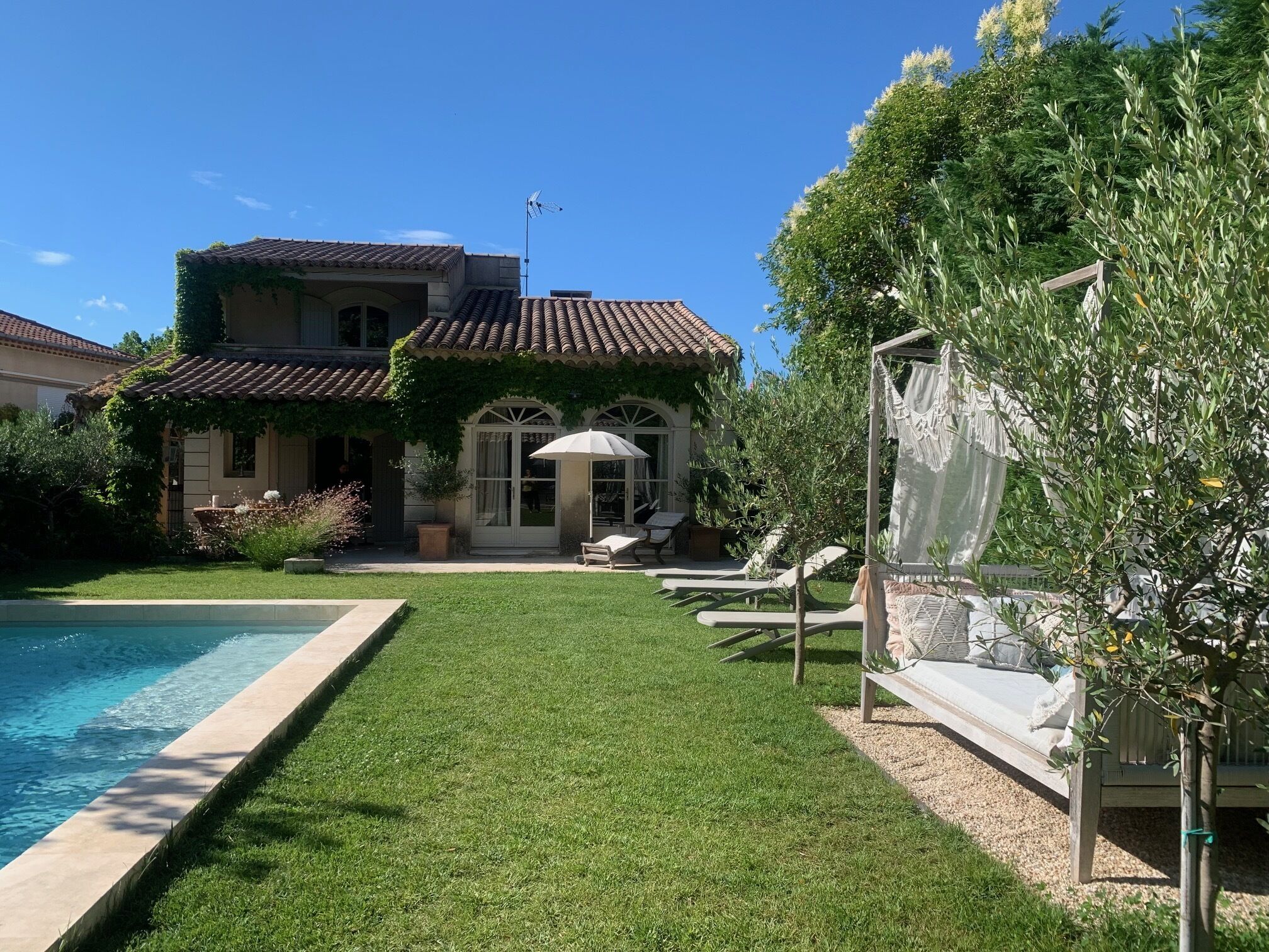 Piscine extérieure, piscine chauffée