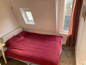 3 bedrooms, WiFi - Comfortable home near Amsterdam (Zaandam)