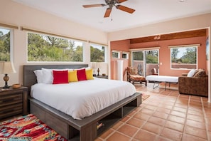 4 bedrooms, iron/ironing board, free WiFi, bed sheets - The Hideaway in Sedona - Pool/Spa, Hiking & more! (Sedona)