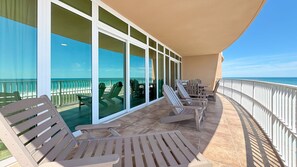 Terrace/patio - Beachfront 4BR, Lazy River w/ Slide!!  Parking Level! (Orange Beach)