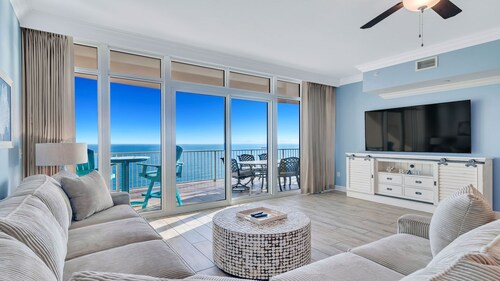 New Complex!  Lazy River/Slide, Beachfront!