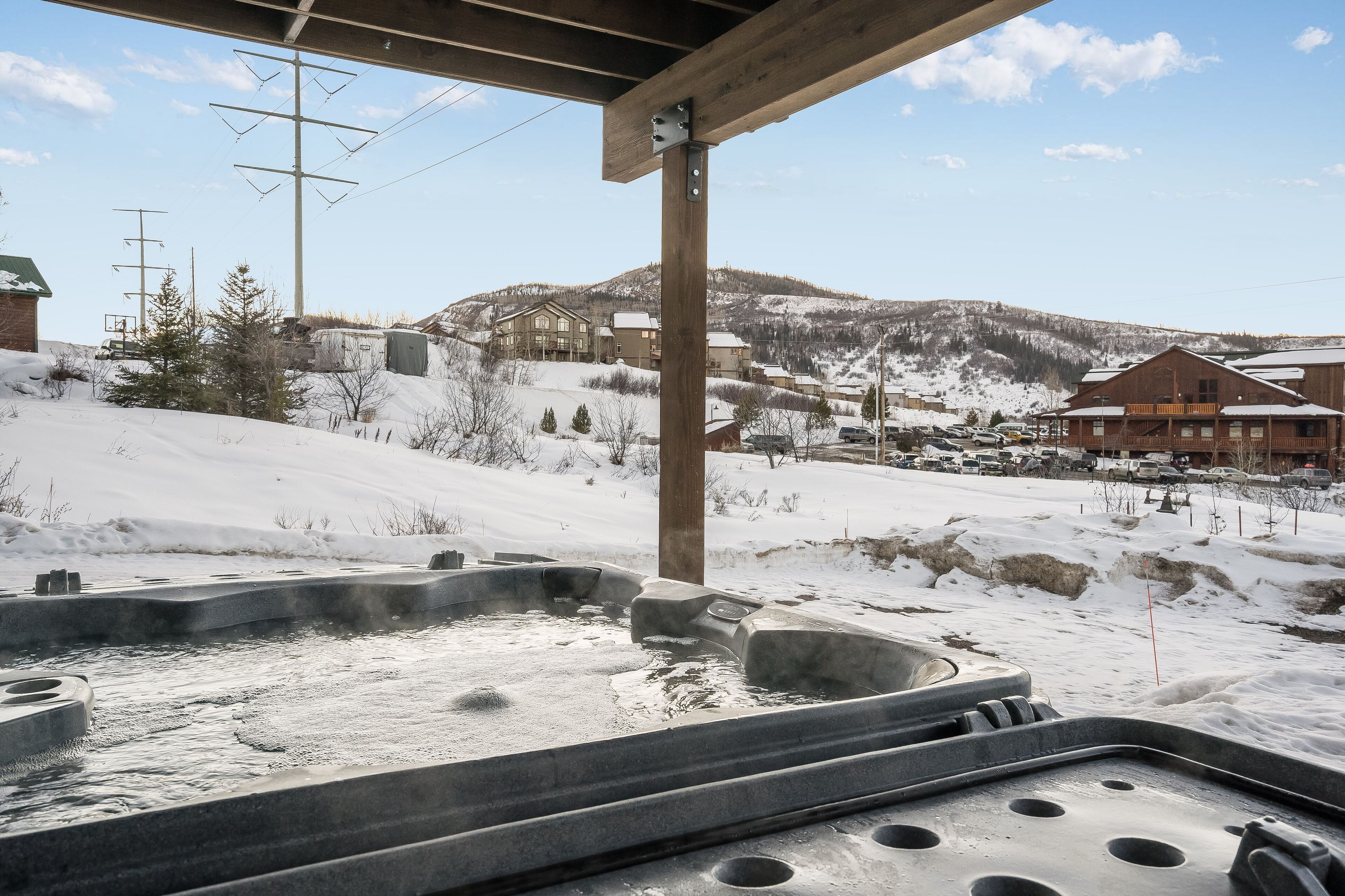 House, 5 Bedrooms | Outdoor spa tub