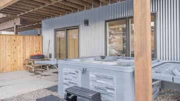 Casa, 5 habitaciones | Balcón