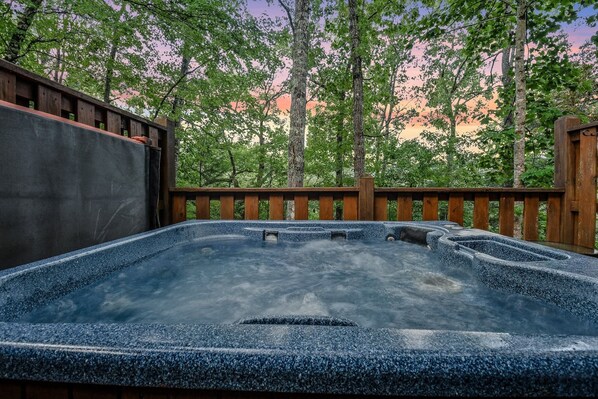 Cabin, 2 Bedrooms | Outdoor spa tub
