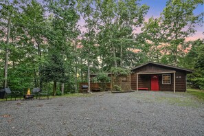 Property grounds - Amazing Dreams 2 Bedroom Cabin by RedAwning (Sevierville)