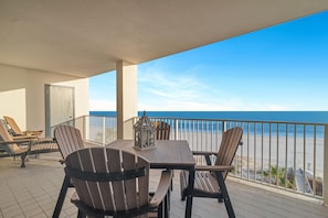 Outdoor dining - Windward Pointe 502-Beachfront 3bd/2ba-Sleeps 8-Heart of Orange Beach (Orange Beach)