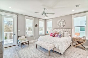 4 habitaciones, tabla de planchar con plancha, wifi y ropa de cama 
