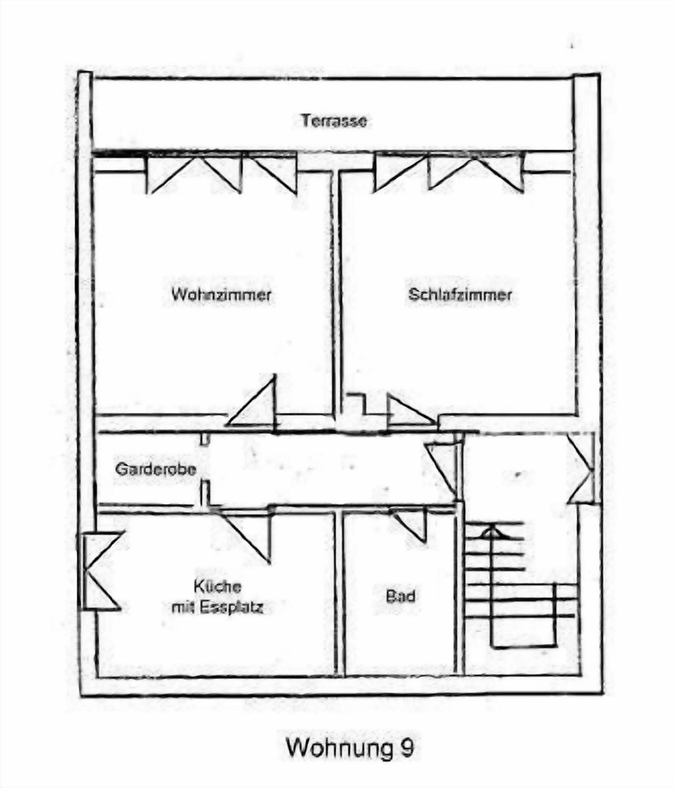 Hotellihuoneen pohjapiirros, jossa on merkintä »Wohnung 9», ja jossa on terassi, olohuone, makuuhuone, keittiö, jossa on pesuallas, ja kylpyhuone.