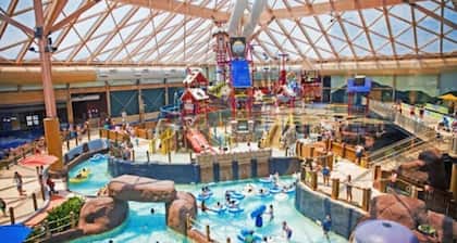 Cub Cabin on Massanutten Resort- Fully Renovated Log Cabin- Hot Tub & Fire Pit