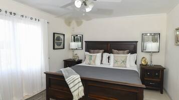 2 chambres, fer et planche Ă repasser, Wi-Fi gratuit, draps fournis