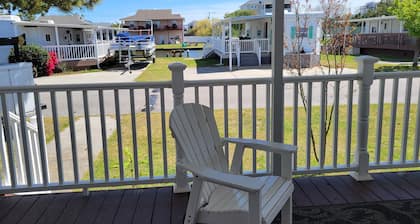 Comfortable Beach Trailer Home