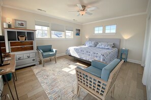 3 bedrooms, iron/ironing board, Internet, bed sheets - Beautifully updated cottage with ocean views, only steps to the beach! (Wrightsville Beach)