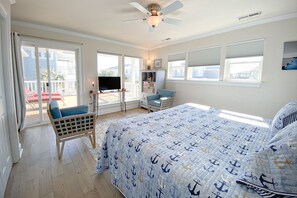 3 bedrooms, iron/ironing board, internet, bed sheets