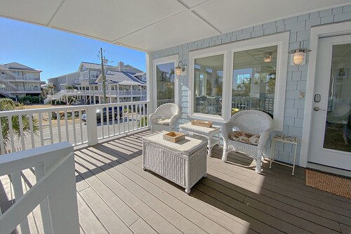 Beautifully updated cottage with ocean views, only steps to the beach!