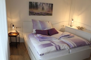 2 bedrooms, iron/ironing board, WiFi, bed sheets