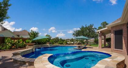 Gated Community -Poolside Paradise with lake view and lots of amenities to enjoy